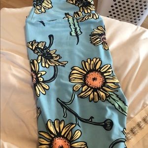 Lularoe Sinflower Leggings OS